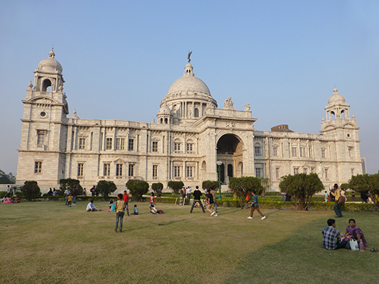 Back of Victoria Monument.