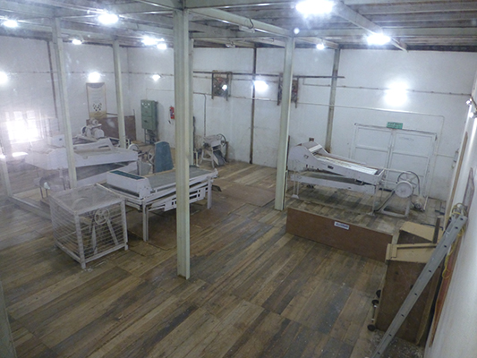 Sorting room for different types of tea. 