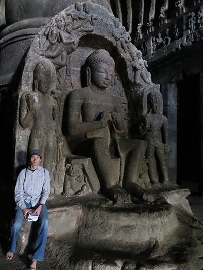 Photo op with Buddha.